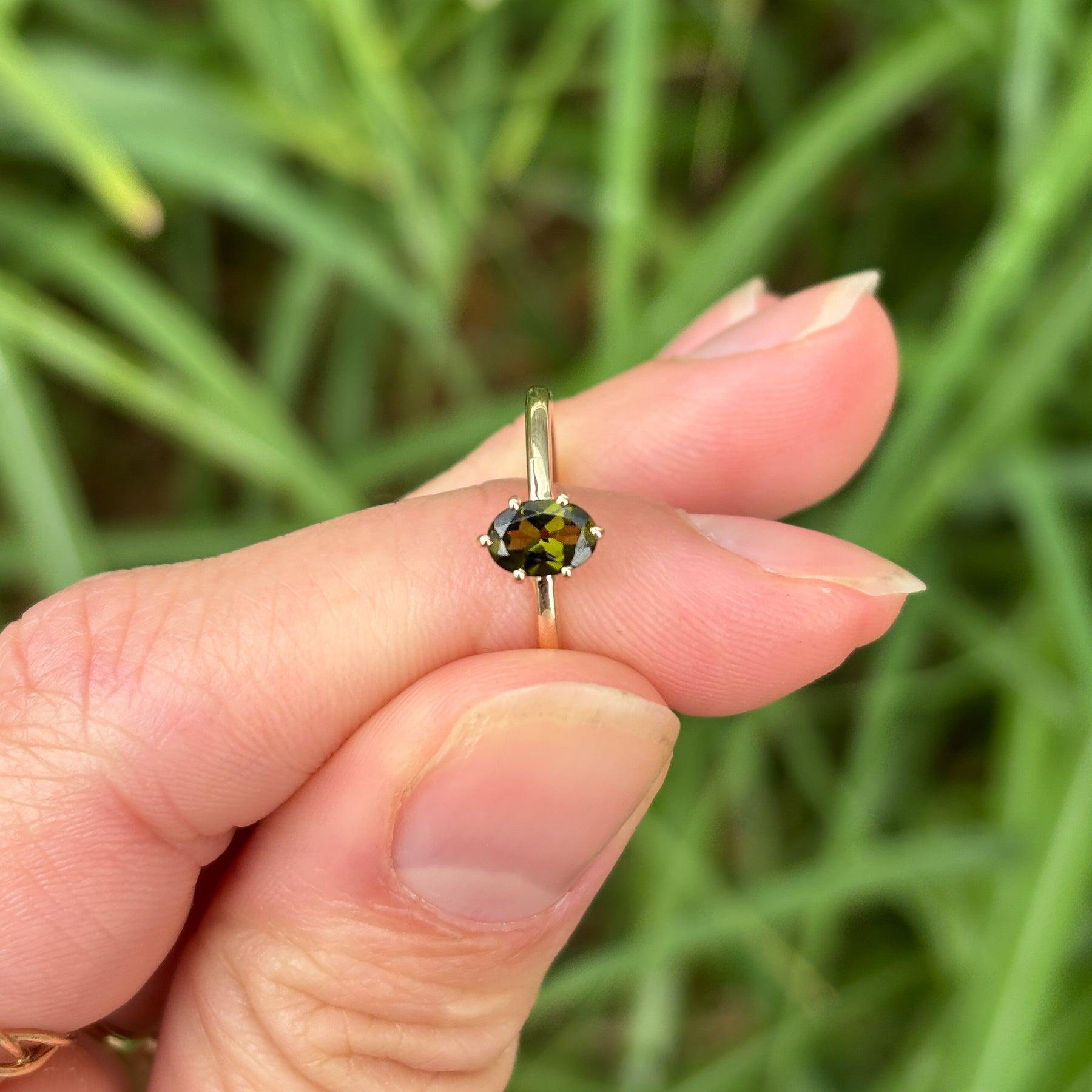 Ola Oval Green Tourmaline ring | 9K